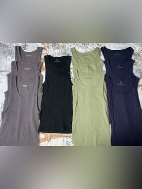 10x Men’s Compression Tank Tops Gym Workout Bundle M/L Athletic Black Green Blue